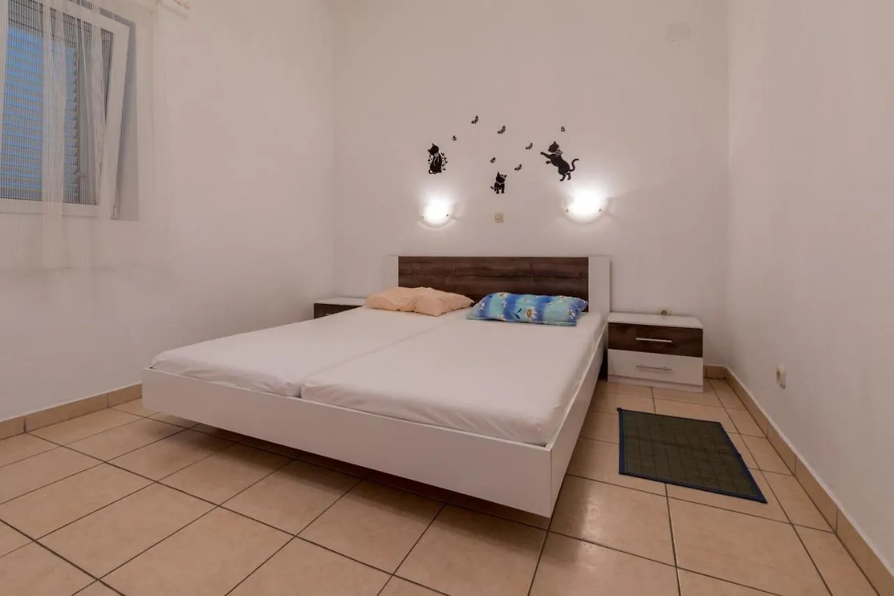 One-Bedroom Apartment Crikvenica 22