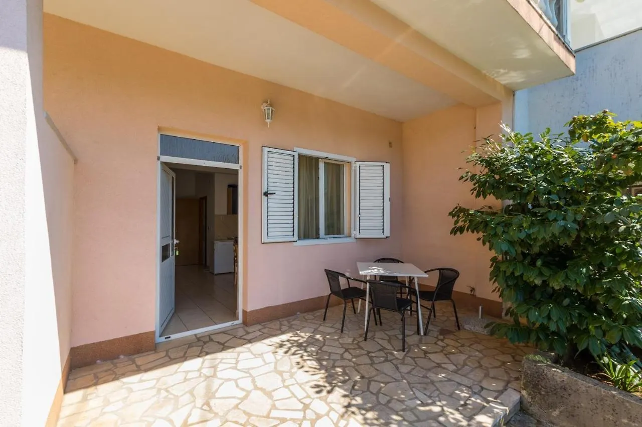One-Bedroom Apartment Crikvenica 22
